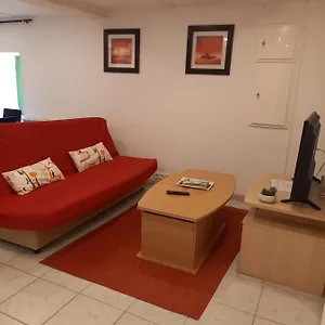 Ile Breizh Apartamento Ploubezre